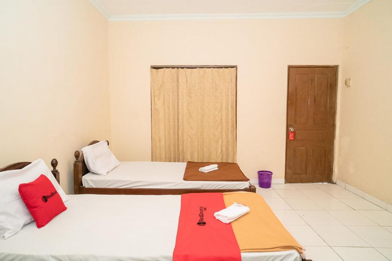 Reddoorz Near Kampus 3 Uty Yogyakarta Hotel Exterior photo